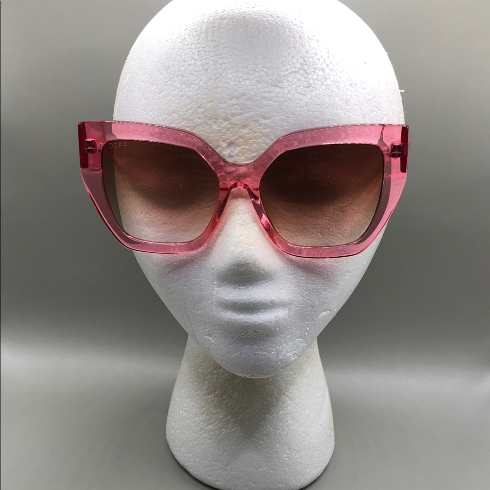 Diff Blaire sunglasses in candy pink crystal brown gradient sunglasses cat eye - Picture 9 of 13